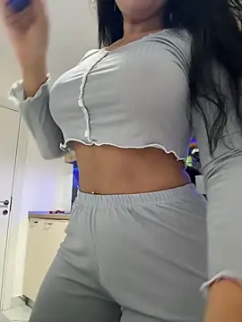 Snapshot of Scarlett-Dream chatting on May 14, 5:14 am Scarlett-Dream online show from May 14, 5:14 am