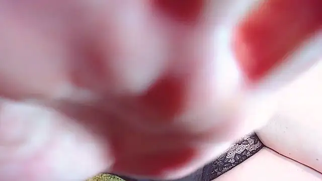 MadamBombShell online show from December 12, 7:59 pm