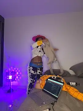 stormyy  online show from October 22, 11:37 pm