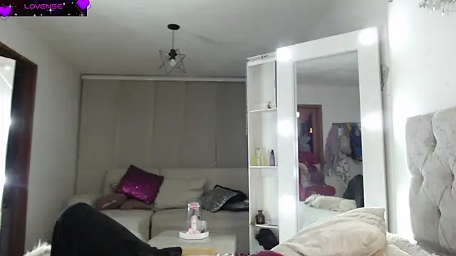 Myrnasexxx online show from May 15, 4:19 am