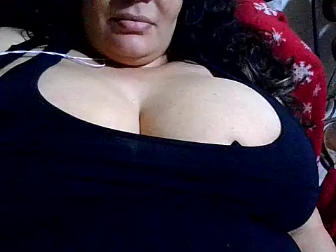 Snapshot of Kosem4 chatting on December 2, 5:02 am Kosem4 online show from December 2, 5:02 am