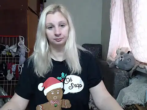 Snapshot of BustyBlond chatting on December 24, 1:06 pm BustyBlond online show from December 24, 1:06 pm