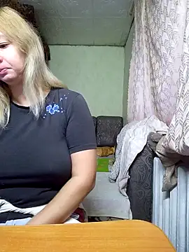 BustyBlond online show from October 25, 4:42 am