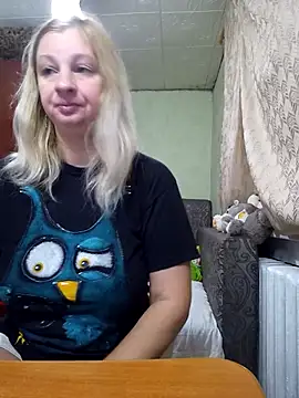 BustyBlond online show from November 12, 3:51 am