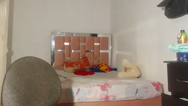 Kristal Cox1 online show from October 17, 9:45 am