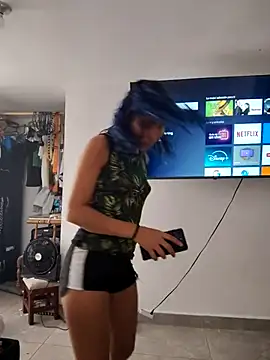 Snapshot of SAT--SU_U chatting on November 29, 4:10 pm SAT--SU U online show from November 29, 4:10 pm