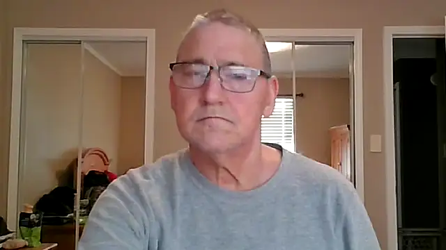 Snapshot of takeitall101 chatting on February 12, 3:29 pm takeitall101 online show from February 12, 3:29 pm