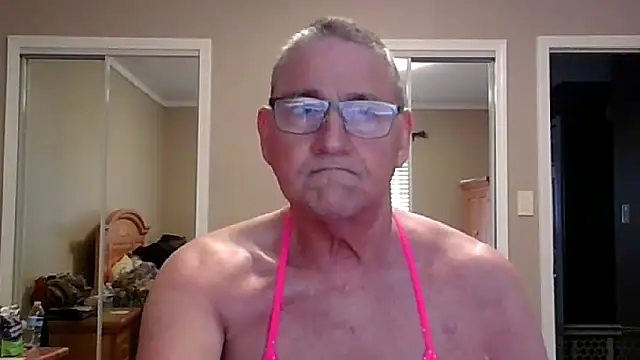 Snapshot of takeitall101 chatting on April 5, 3:09 pm takeitall101 online show from April 5, 3:09 pm