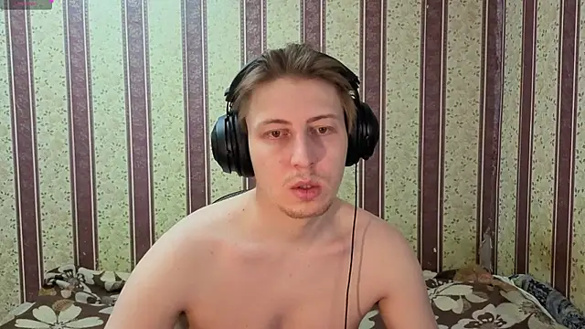 darienlarge online show from December 21, 10:44 am