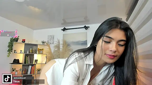 Alexandra ra online show from December 4, 12:08 am