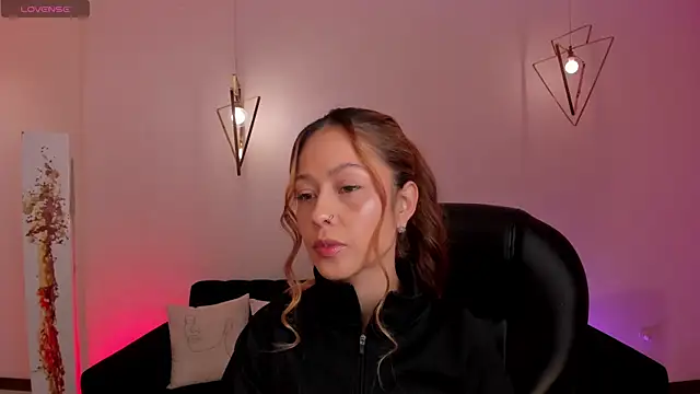 ErikaBenz  online show from December 31, 12:04 pm