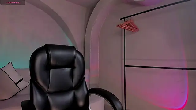 ErikaBenz  online show from October 21, 12:17 pm