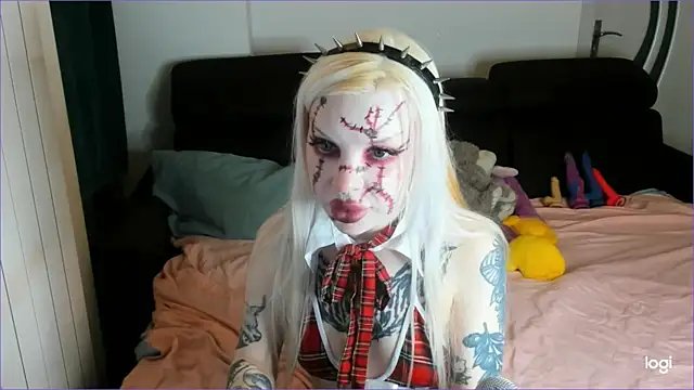 HelenGoat online show from November 1, 2:35 am