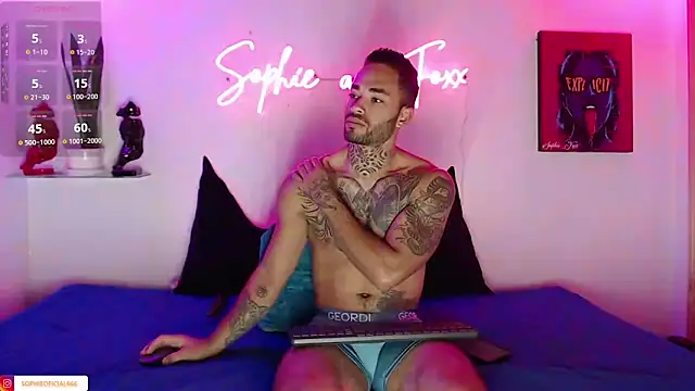 SophieFoxx17 online show from March 4, 1:12 am