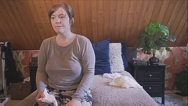 Snapshot of TessaWinter chatting on May 20, 2:34 pm TessaWinter online show from May 20, 2:34 pm