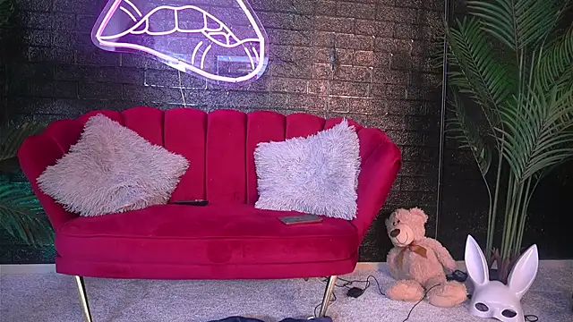 ScarlettQuate online show from January 8, 5:59 pm