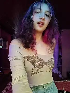 Snapshot of _Laary chatting on March 31, 8:31 pm Laary online show from March 31, 8:31 pm