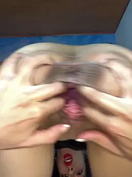 Anne Robert online show from March 7, 2:25 am