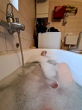 Snapshot of toeloverlive chatting on January 21, 9:24 am toeloverlive online show from January 21, 9:24 am