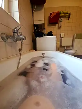 Snapshot of toeloverlive chatting on January 23, 9:08 am toeloverlive online show from January 23, 9:08 am