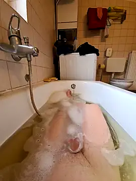 Snapshot of toeloverlive chatting on February 3, 9:41 am toeloverlive online show from February 3, 9:41 am