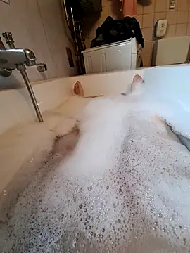 Snapshot of toeloverlive chatting on October 6, 8:34 am toeloverlive online show from October 6, 8:34 am