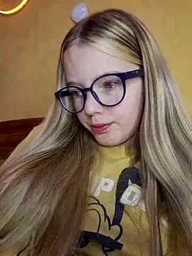 -veranito- online show from March 20, 3:02 am