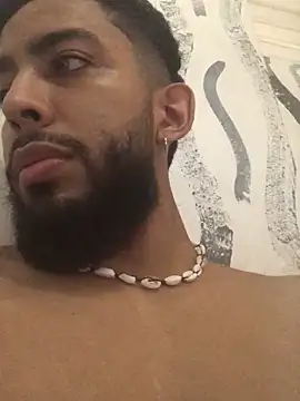 Snapshot of Alessandro__Rossi chatting on December 3, 5:23 pm Alessandro  Rossi online show from December 3, 5:23 pm