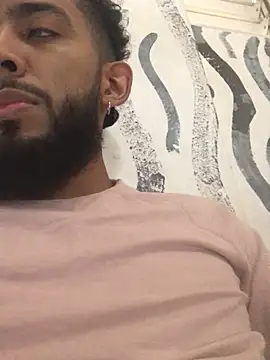 Snapshot of Alessandro__Rossi chatting on February 14, 7:12 pm Alessandro  Rossi online show from February 14, 7:12 pm