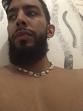 Snapshot of Alessandro__Rossi chatting on February 22, 6:52 pm Alessandro  Rossi online show from February 22, 6:52 pm