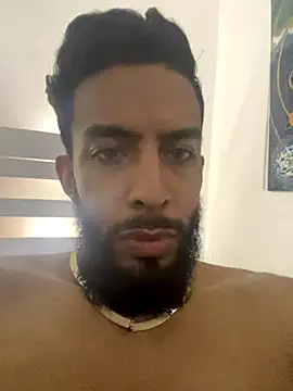 Snapshot of Alessandro__Rossi chatting on October 17, 12:01 am Alessandro  Rossi online show from October 17, 12:01 am