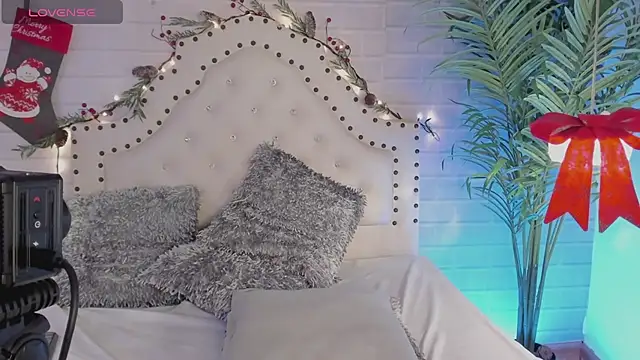  Eurekaa  online show from December 13, 11:39 pm