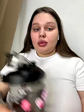 perfect sweety girl online show from September 26, 6:45 pm