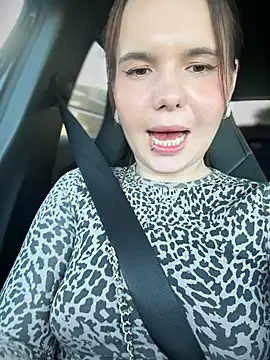 TheCinderella online show from March 4, 5:34 pm