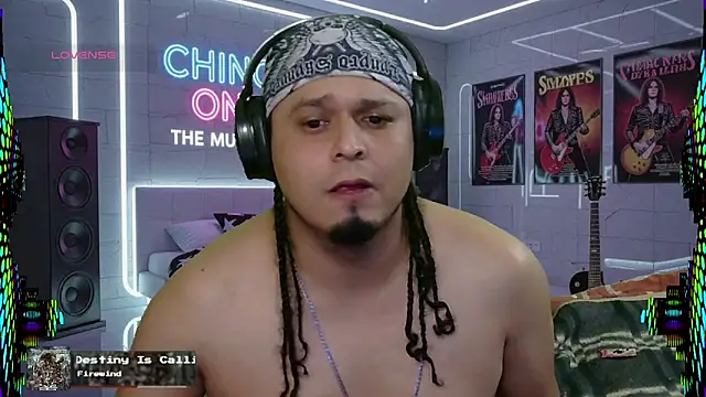 Snapshot of chino_roz chatting on October 11, 10:03 am chino roz online show from October 11, 10:03 am