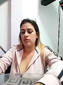 Latina sexy1 online show from February 4, 4:39 pm