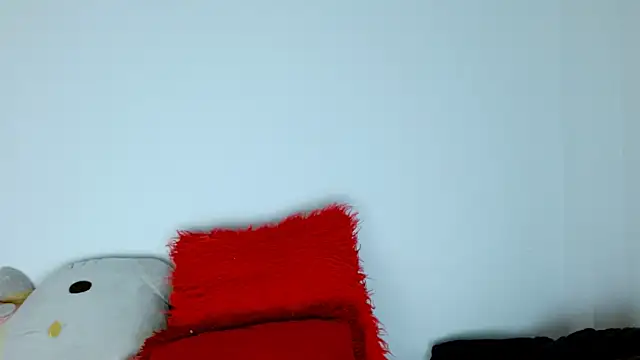 carolinalovee  online show from February 4, 11:20 pm