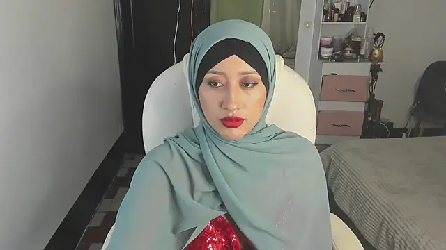 adila anich online show from January 4, 12:37 am