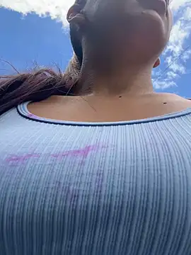 adila anich online show from September 29, 4:45 pm