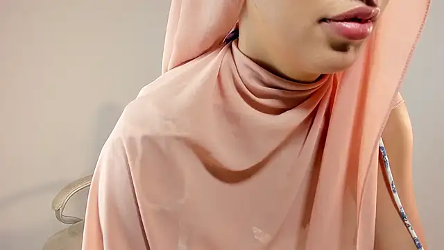 adila anich online show from October 24, 7:21 pm