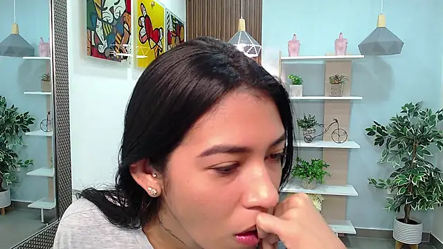 Snapshot of Sassy--Girl chatting on December 13, 11:02 am Sassy--Girl online show from December 13, 11:02 am