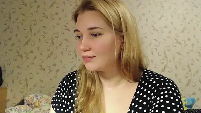 mmmPinUpGirl online show from February 3, 5:29 am