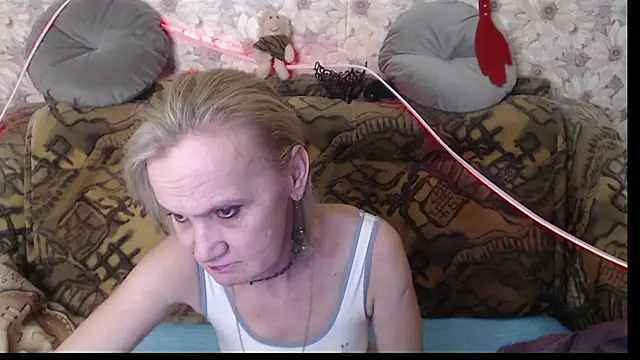 MissBekker online show from December 16, 8:58 pm