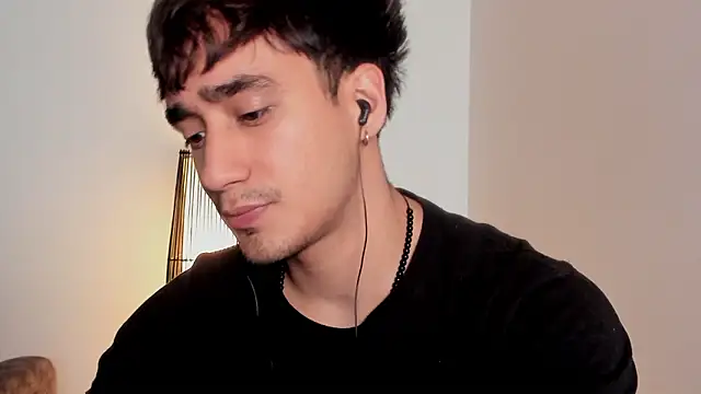 Snapshot of AlexRivera6 chatting on February 3, 4:45 pm AlexRivera6 online show from February 3, 4:45 pm