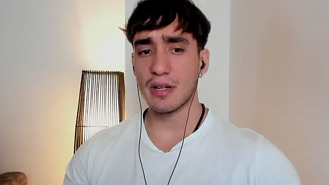Snapshot of AlexRivera6 chatting on February 23, 3:53 pm AlexRivera6 online show from February 23, 3:53 pm