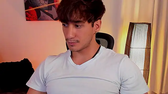 Snapshot of AlexRivera6 chatting on April 16, 8:20 pm AlexRivera6 online show from April 16, 8:20 pm