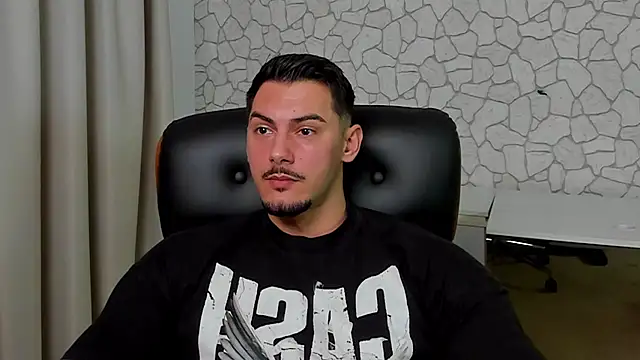 Snapshot of ClintMasters chatting on March 1, 5:53 am ClintMasters online show from March 1, 5:53 am