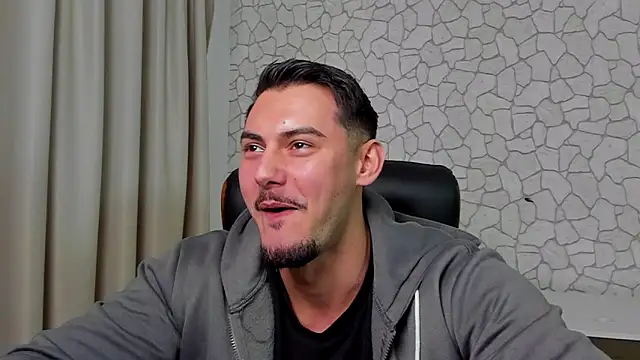 Snapshot of ClintMasters chatting on March 3, 5:57 am ClintMasters online show from March 3, 5:57 am