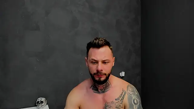 Snapshot of BrianHunts chatting on January 8, 10:04 am BrianHunts online show from January 8, 10:04 am