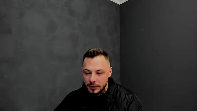 Snapshot of BrianHunts chatting on January 18, 6:03 am BrianHunts online show from January 18, 6:03 am